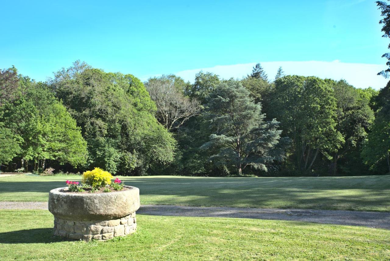 Manoir De Kerguestenen Gestel Bagian luar foto