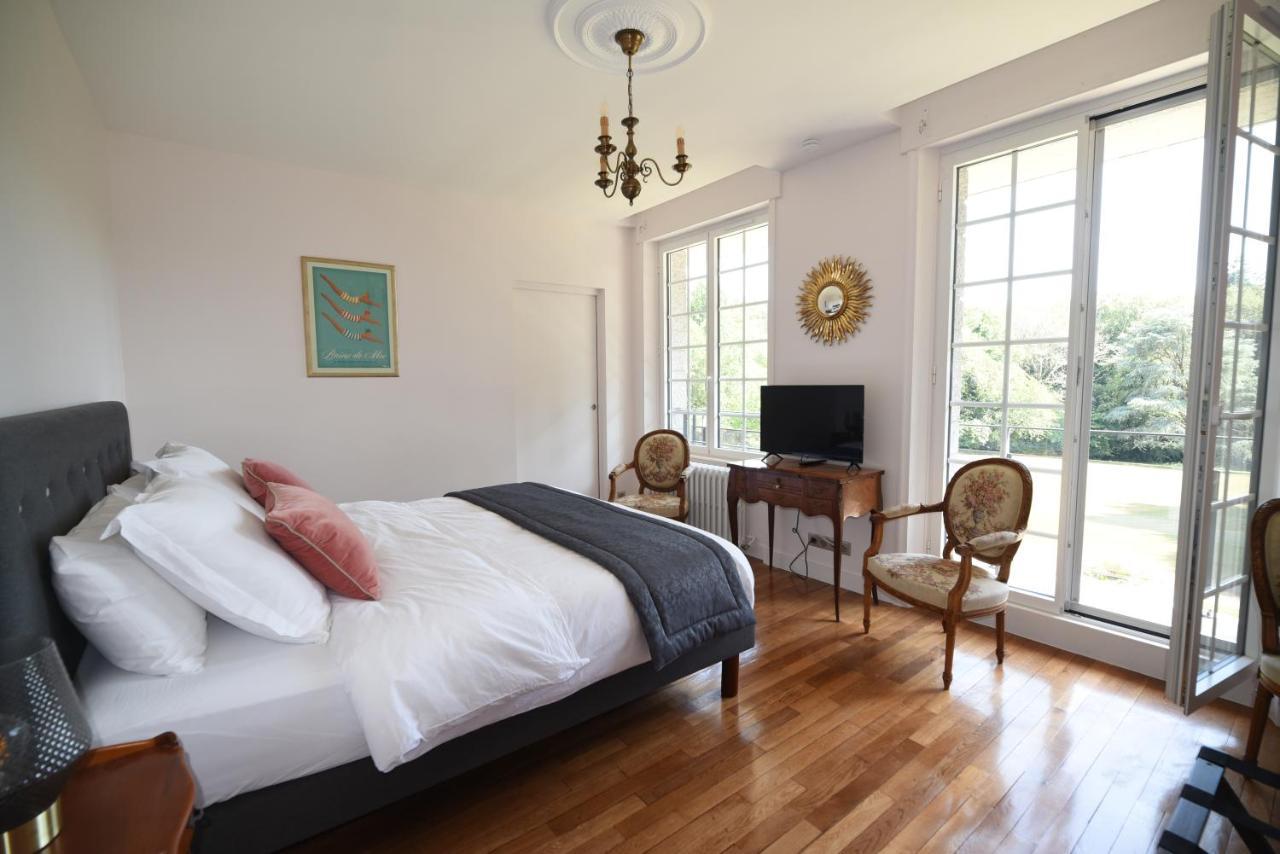 Manoir De Kerguestenen Gestel Bagian luar foto